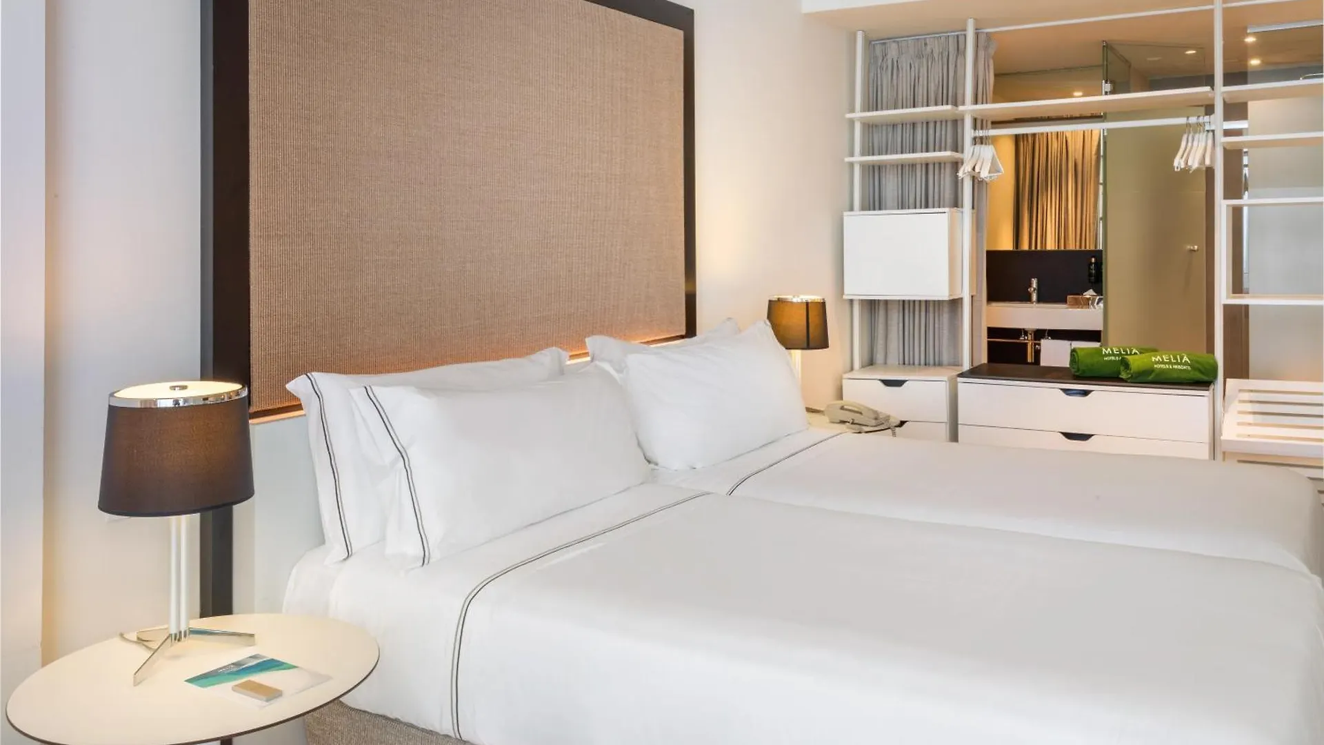 Melia South Beach Магалуф